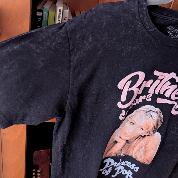 Acid Wash Black Britney Spears Princess of Pop T-shirt - Picture 3 of 6